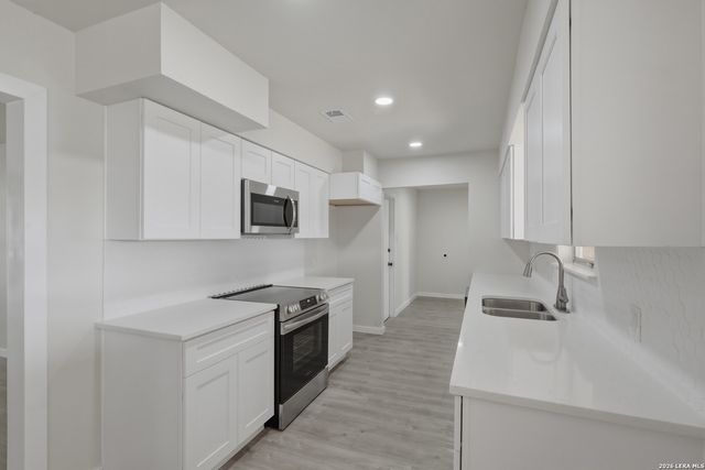 8702 Dudley, San Antonio, TX 78230