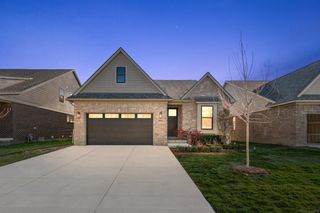 5944 Willow Grove Drive, Troy, MI 48085