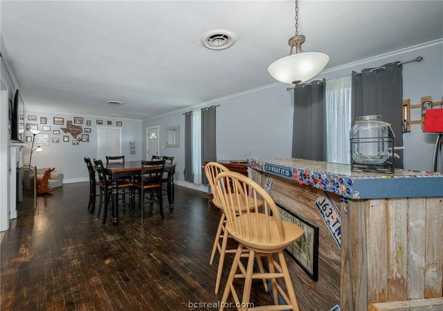 301 Elm Ave, Bryan, TX 77801