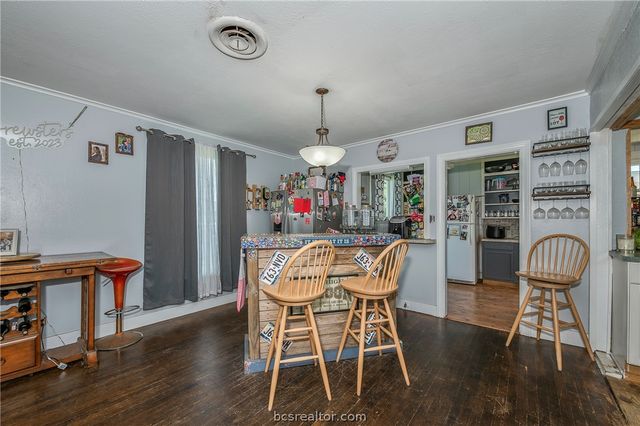 301 Elm Ave, Bryan, TX 77801