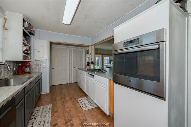 301 Elm Ave, Bryan, TX 77801