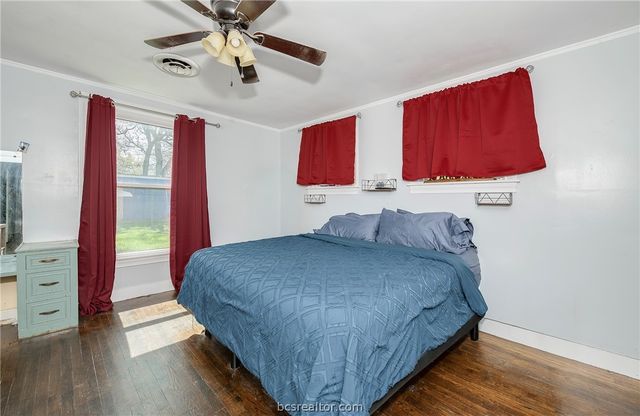 301 Elm Ave, Bryan, TX 77801