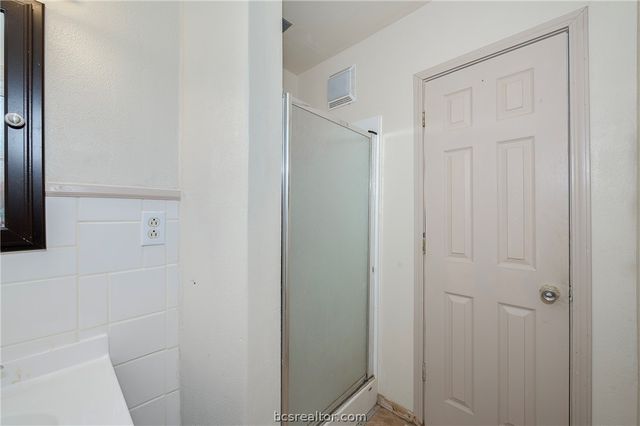 301 Elm Ave, Bryan, TX 77801