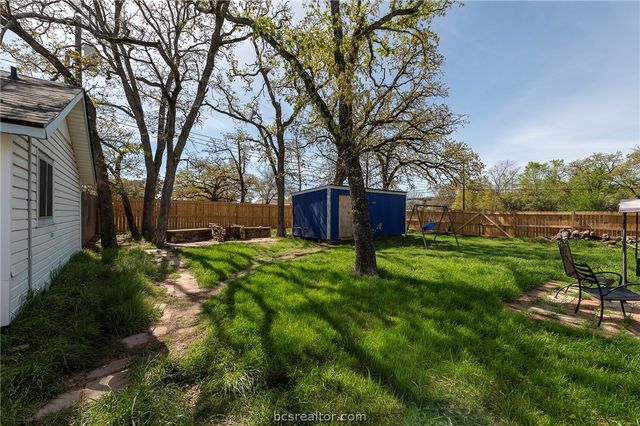 301 Elm Ave, Bryan, TX 77801