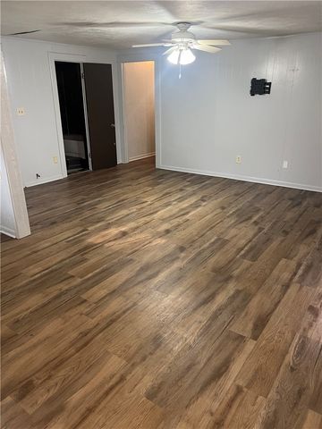 301 Elm Ave, Bryan, TX 77801