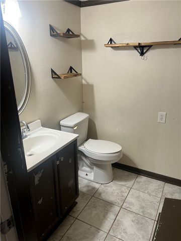 301 Elm Ave, Bryan, TX 77801