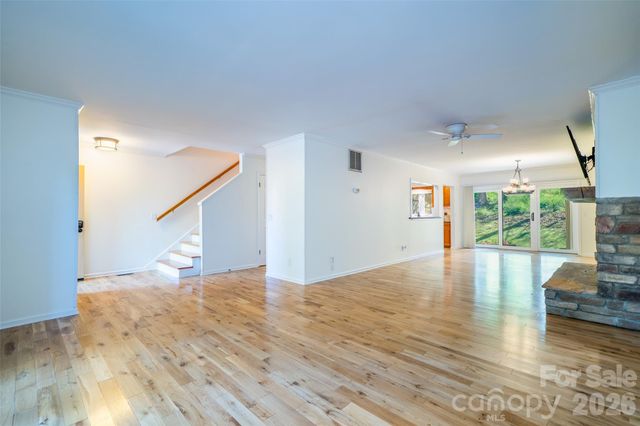 12 Pebble Creek Drive, Asheville, NC 28803