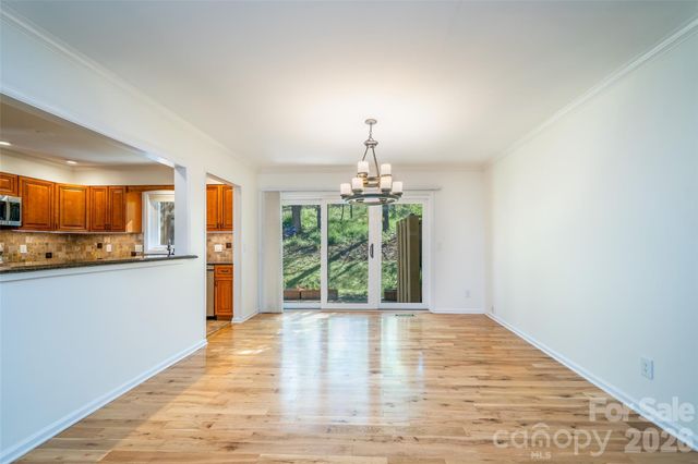 12 Pebble Creek Drive, Asheville, NC 28803