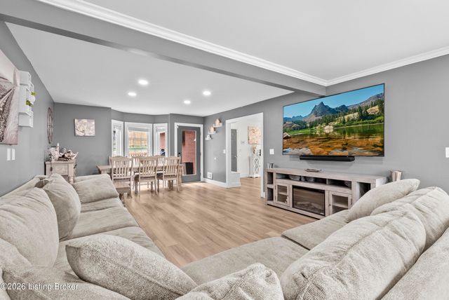 4003 Landherr Dr, Louisville, KY 40299