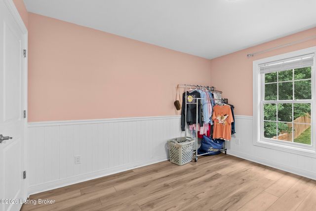 4003 Landherr Dr, Louisville, KY 40299