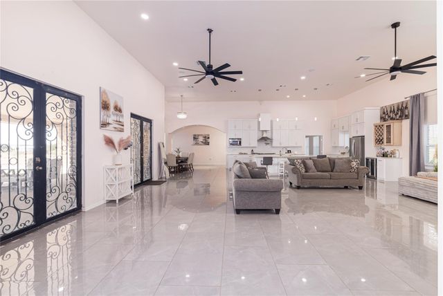 2833 CR 219, Florence, TX 76527