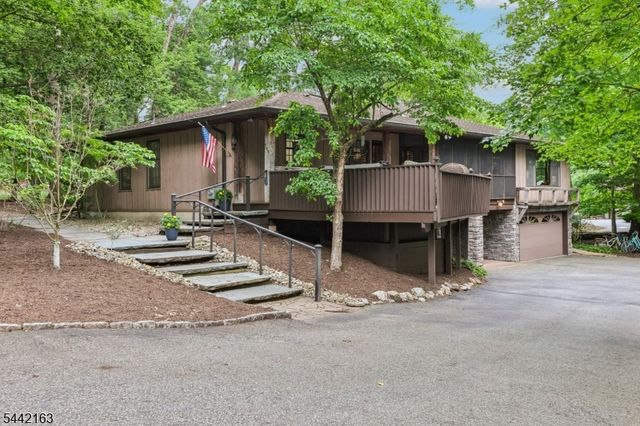 765 Pines Lake Dr, Wayne Twp., NJ 07470