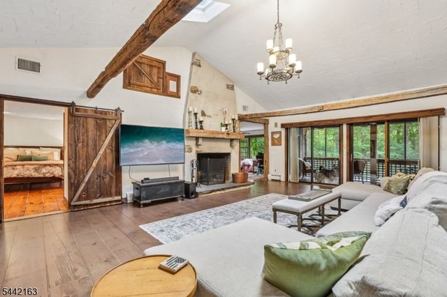 765 Pines Lake Dr, Wayne Twp., NJ 07470