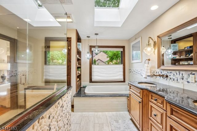 765 Pines Lake Dr, Wayne Twp., NJ 07470