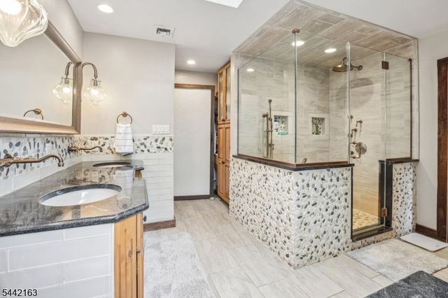 765 Pines Lake Dr, Wayne Twp., NJ 07470