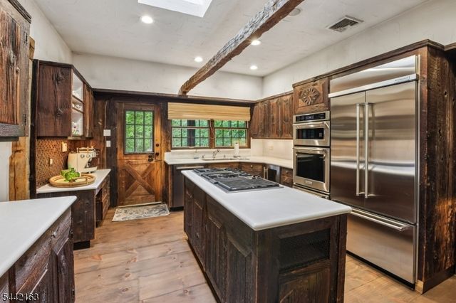 765 Pines Lake Dr, Wayne Twp., NJ 07470