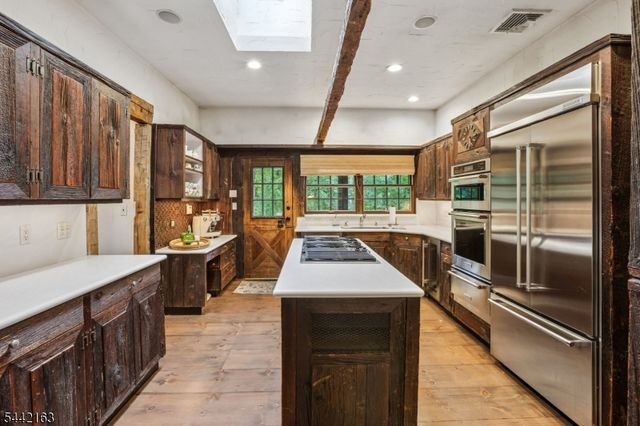765 Pines Lake Dr, Wayne Twp., NJ 07470