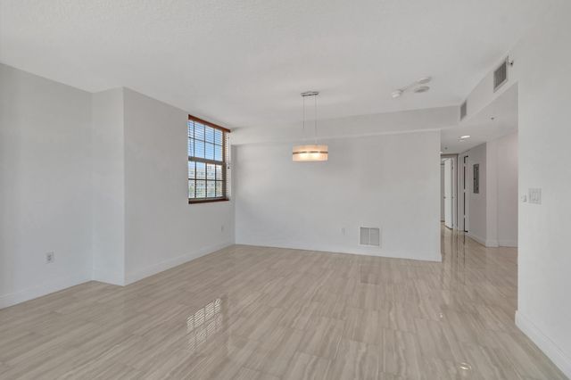 610 CLEMATIS Street 524, West Palm Beach, FL 33401
