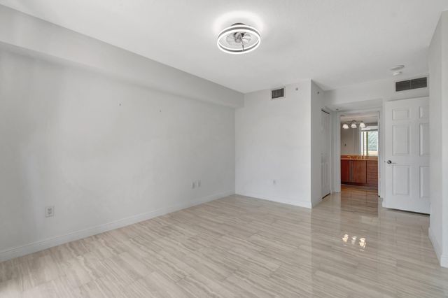 610 CLEMATIS Street 524, West Palm Beach, FL 33401