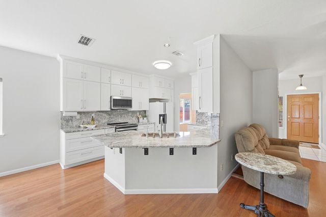 1122 Yolanda Dr, Yuba City, CA 95993