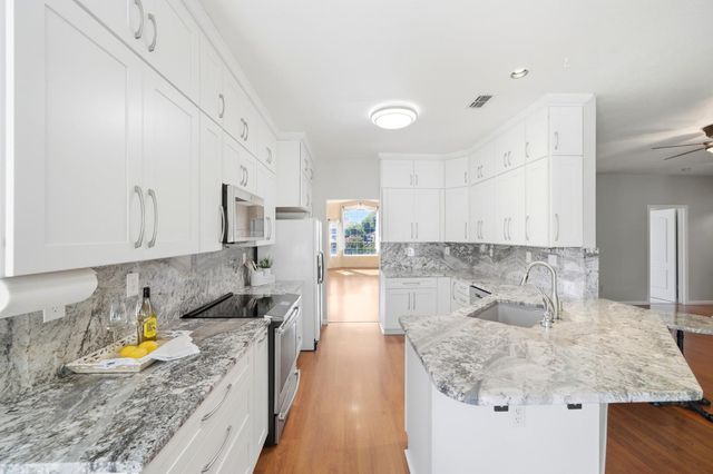 1122 Yolanda Dr, Yuba City, CA 95993