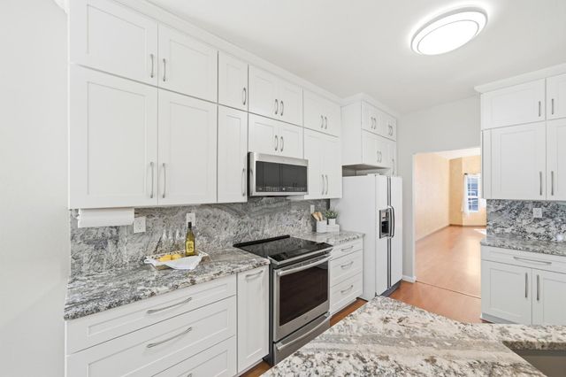 1122 Yolanda Dr, Yuba City, CA 95993