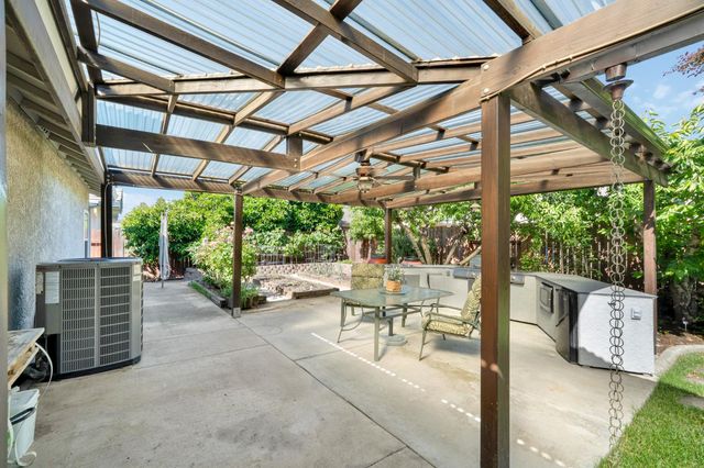 1122 Yolanda Dr, Yuba City, CA 95993
