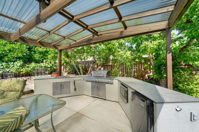 1122 Yolanda Dr, Yuba City, CA 95993