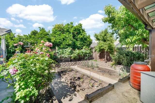 1122 Yolanda Dr, Yuba City, CA 95993
