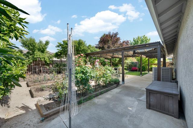 1122 Yolanda Dr, Yuba City, CA 95993
