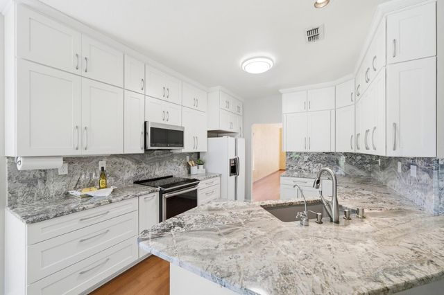 1122 Yolanda Dr, Yuba City, CA 95993
