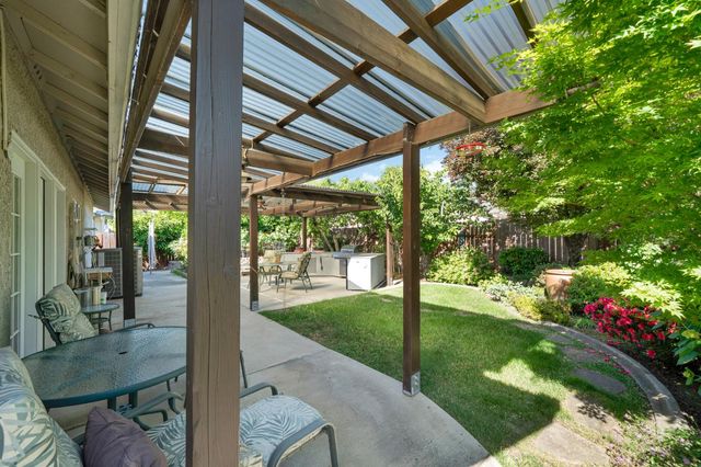 1122 Yolanda Dr, Yuba City, CA 95993