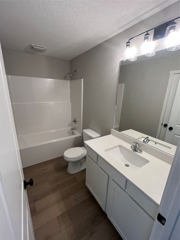 607 W Wright Road, Norwalk, IA 50211