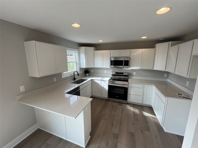 607 W Wright Road, Norwalk, IA 50211