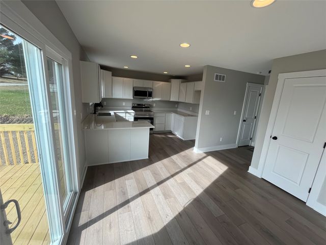 607 W Wright Road, Norwalk, IA 50211