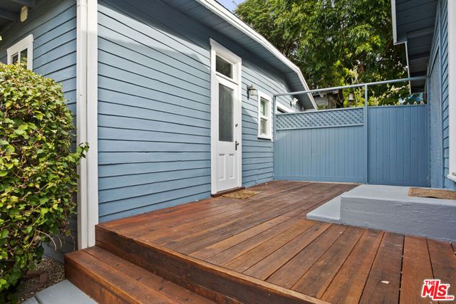 6217 Poppy Peak Drive, Los Angeles, CA 90042