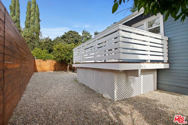 6217 Poppy Peak Drive, Los Angeles, CA 90042