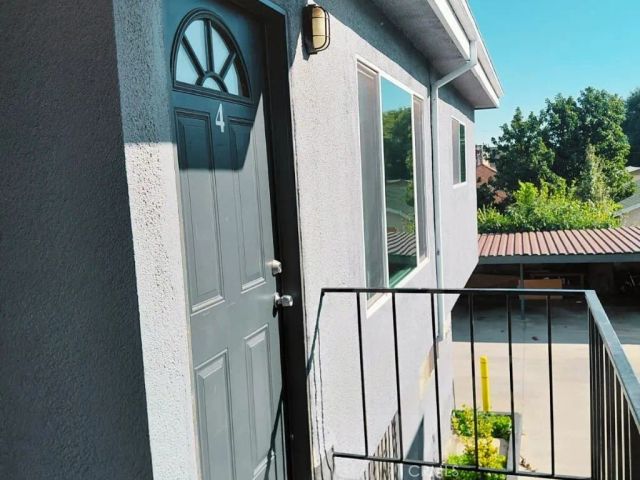 2710 Queen, Los Angeles, CA 90039