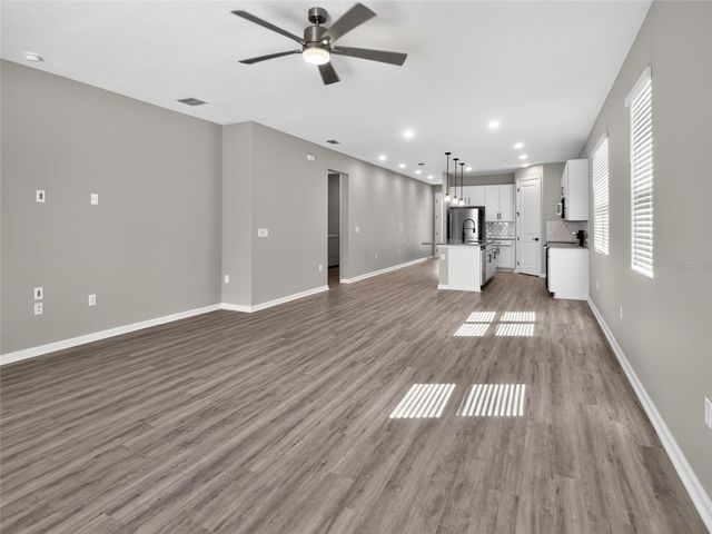 992 GRIFFON AVENUE, Lake Alfred, FL 33850