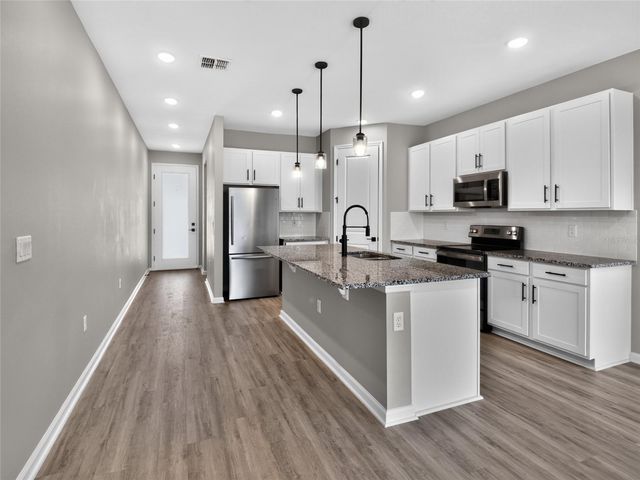 992 GRIFFON AVENUE, Lake Alfred, FL 33850