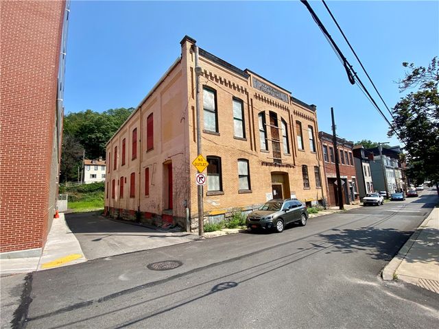 812 Concord St, Central North Side, PA 15212
