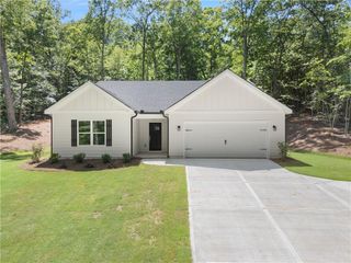 299 Shore Crest Drive, Martin, GA 30557