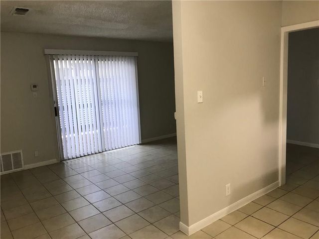 4902 West Gate BLVD 104, Austin, TX 78745