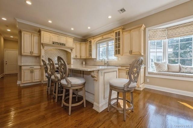 26 The Hemlocks, Roslyn Estates, NY 11576