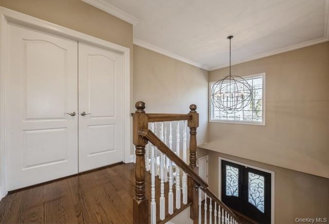 26 The Hemlocks, Roslyn Estates, NY 11576