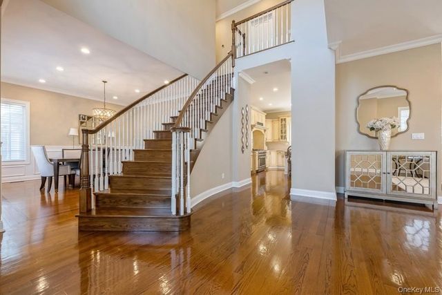 26 The Hemlocks, Roslyn Estates, NY 11576