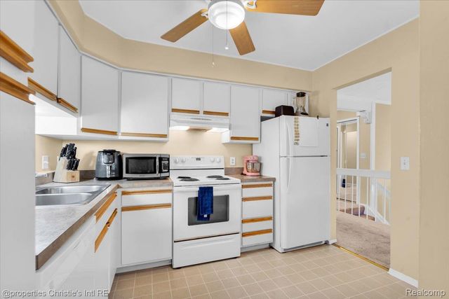 24177 Evergreen Road, Southfield, MI 48075