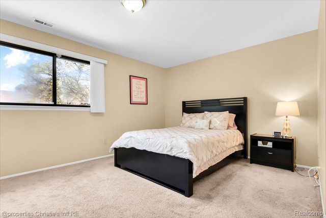 24177 Evergreen Road, Southfield, MI 48075
