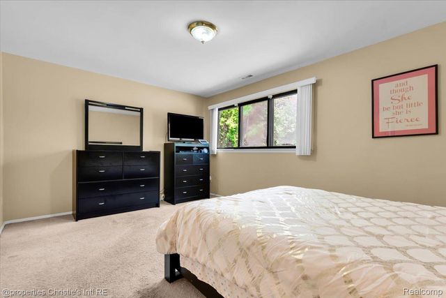 24177 Evergreen Road, Southfield, MI 48075