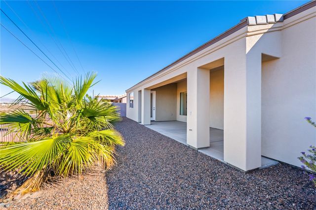 6285 S Lago Grande Drive, Fort Mohave, AZ 86426